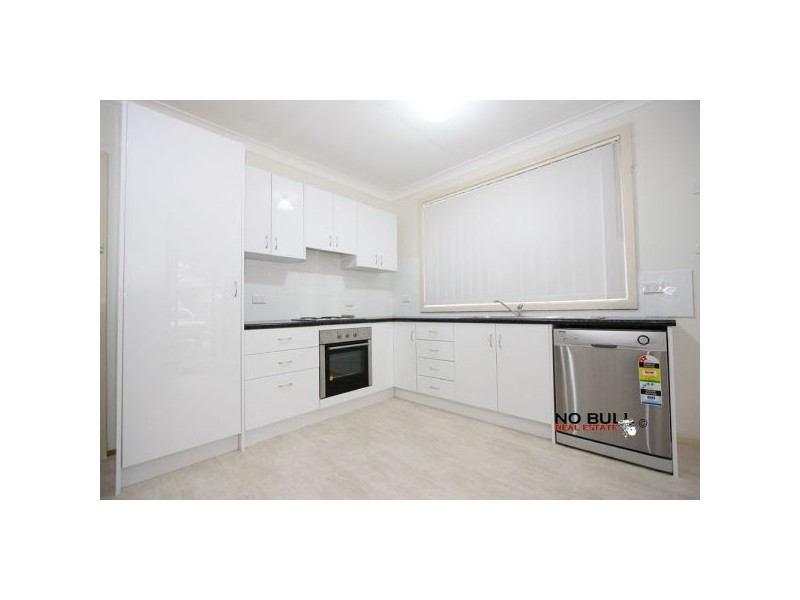 2/11 Blackbutt Parade, Kotara NSW 2289