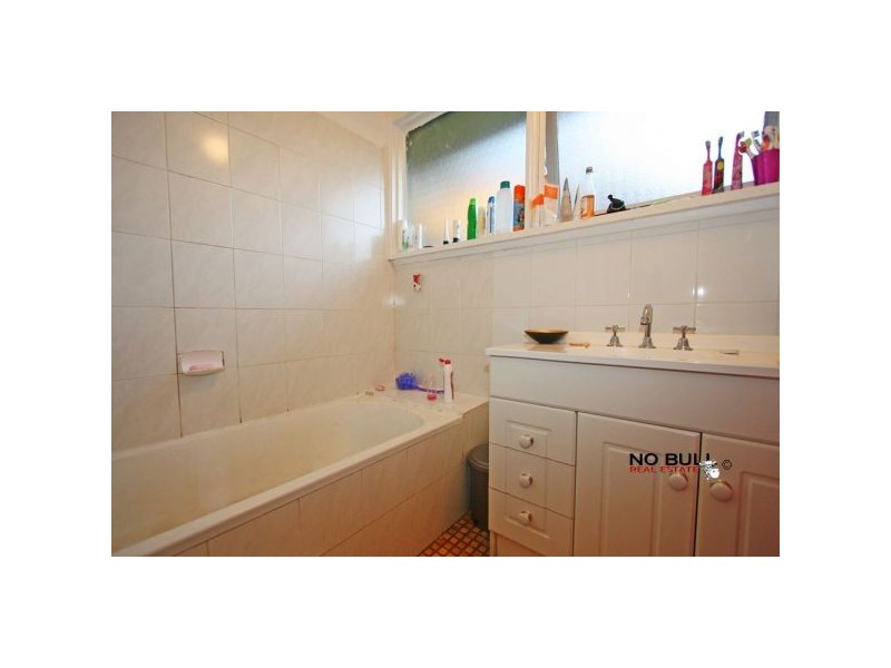 3 Tirabeenba Close, Bolton Point NSW 2283
