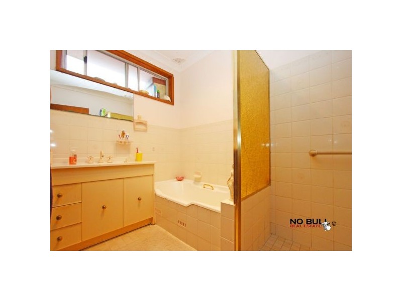 42 Alhambra Avenue, Macquarie Hills NSW 2285