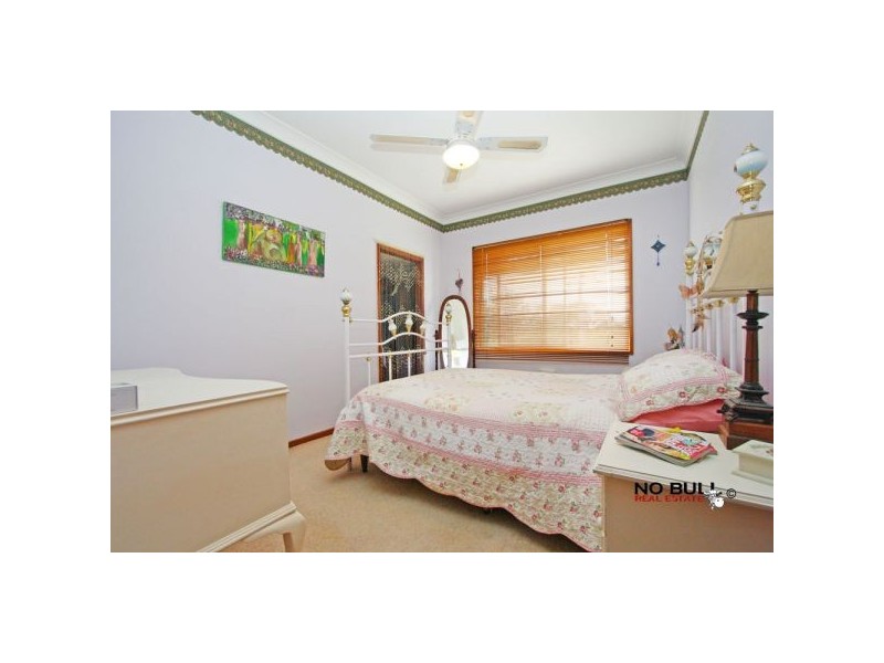 42 Alhambra Avenue, Macquarie Hills NSW 2285