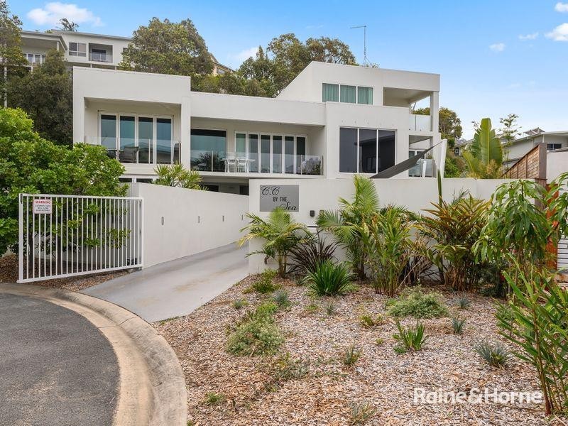 9A Beachfront Close, Sapphire Beach NSW 2450