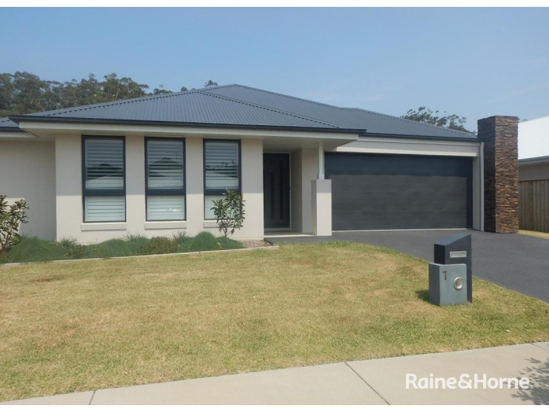7 Water Vine Street, Sapphire Beach NSW 2450
