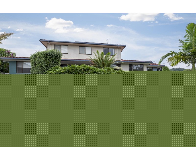 6 Merinda Avenue, Sapphire Beach NSW 2450