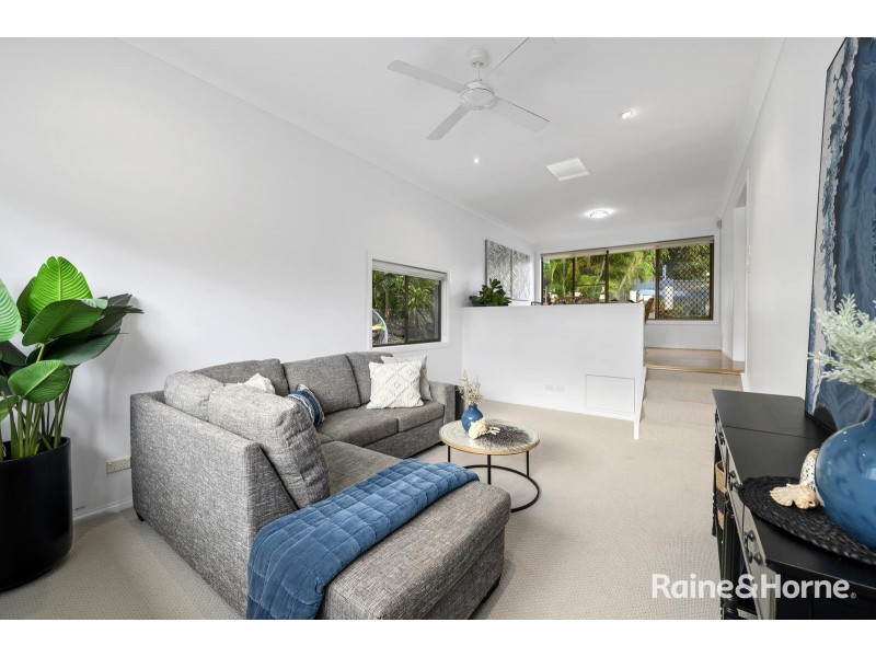 6 Merinda Avenue, Sapphire Beach NSW 2450