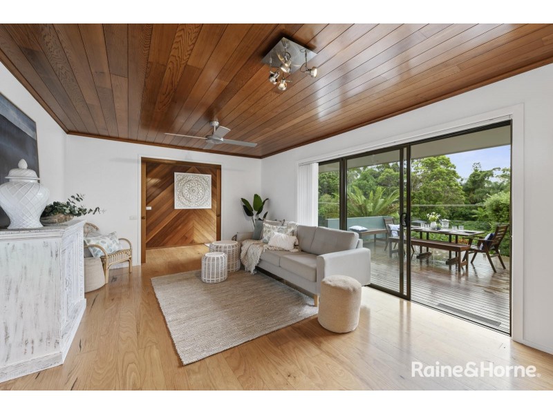 6 Merinda Avenue, Sapphire Beach NSW 2450