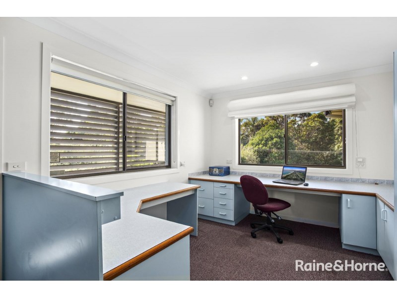 6 Merinda Avenue, Sapphire Beach NSW 2450