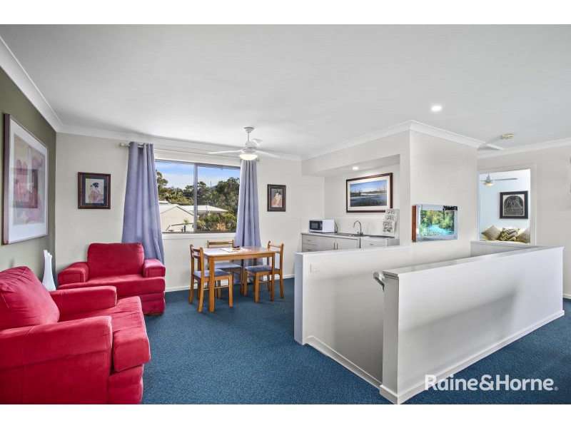 6 Merinda Avenue, Sapphire Beach NSW 2450