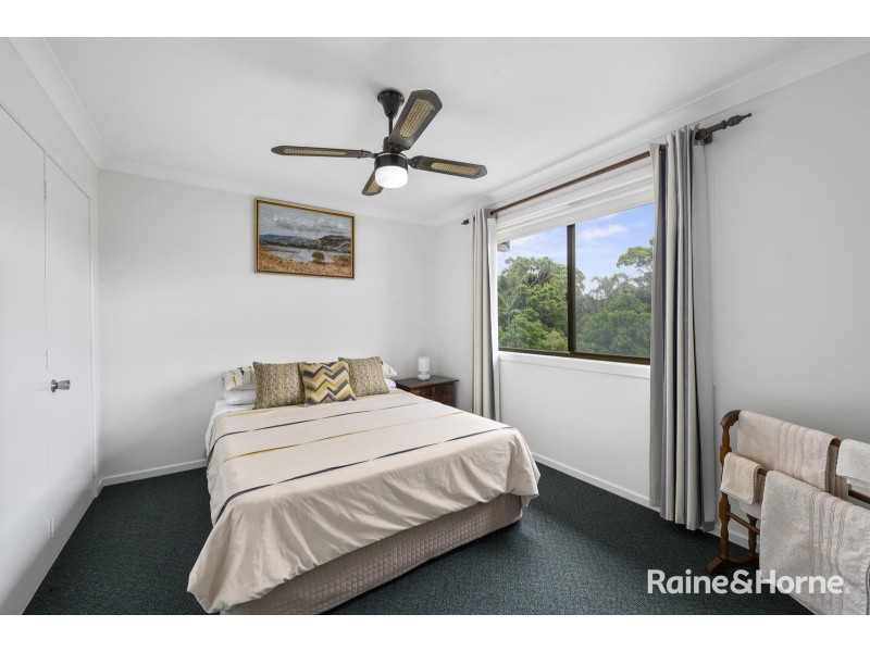 6 Merinda Avenue, Sapphire Beach NSW 2450