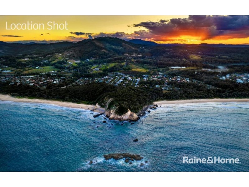 26 Water Gum Close, Sapphire Beach NSW 2450