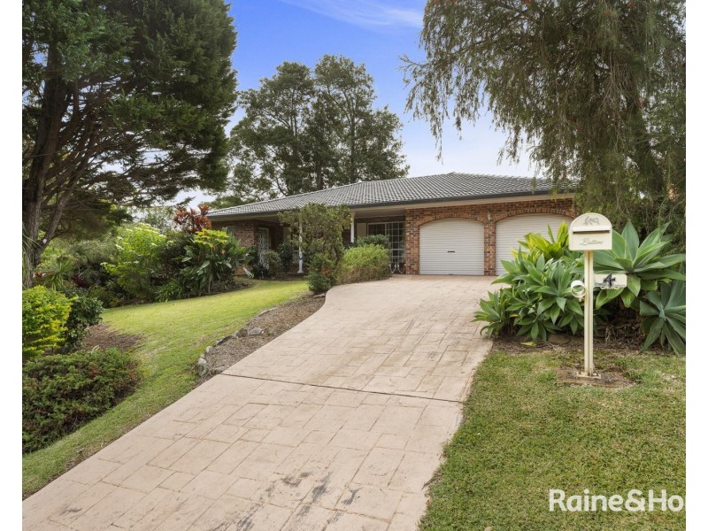 4 Wedgetail Crescent, Boambee East NSW 2452