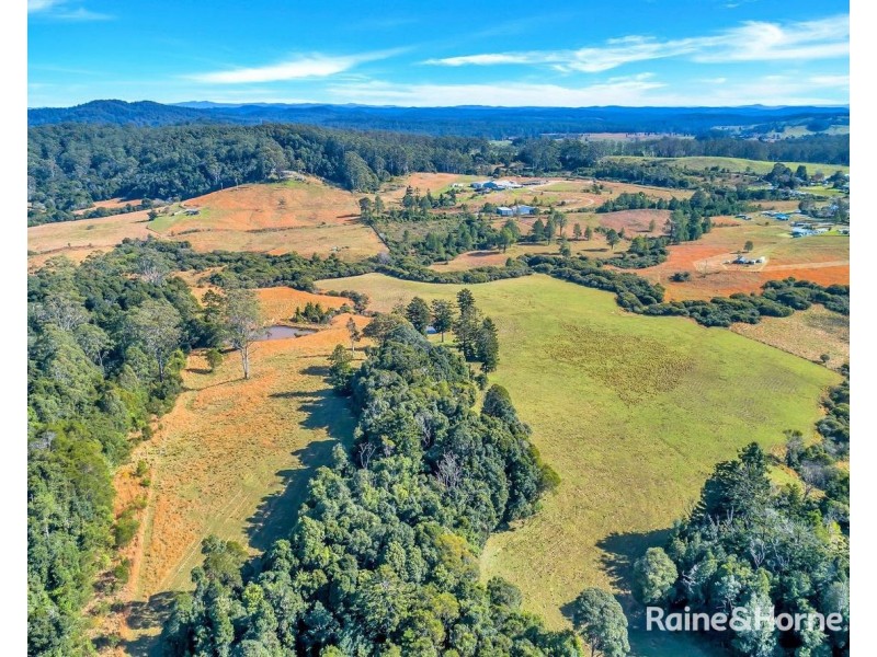 61 Lowanna Road, Lowanna NSW 2450