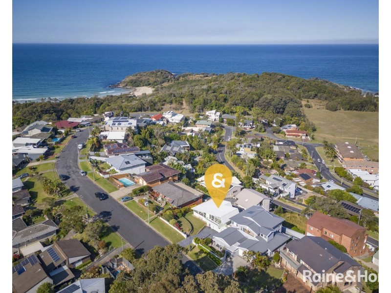 4 Macauleys Headland Drive, Coffs Harbour NSW 2450