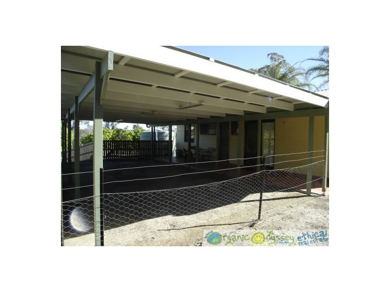75 Oceanna Court, Deepwater QLD 4674