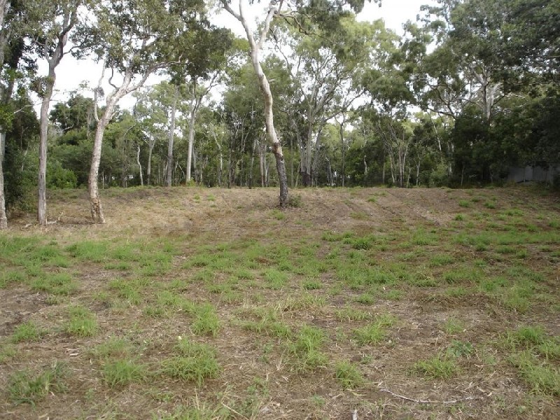 Moore Park Beach QLD 4670