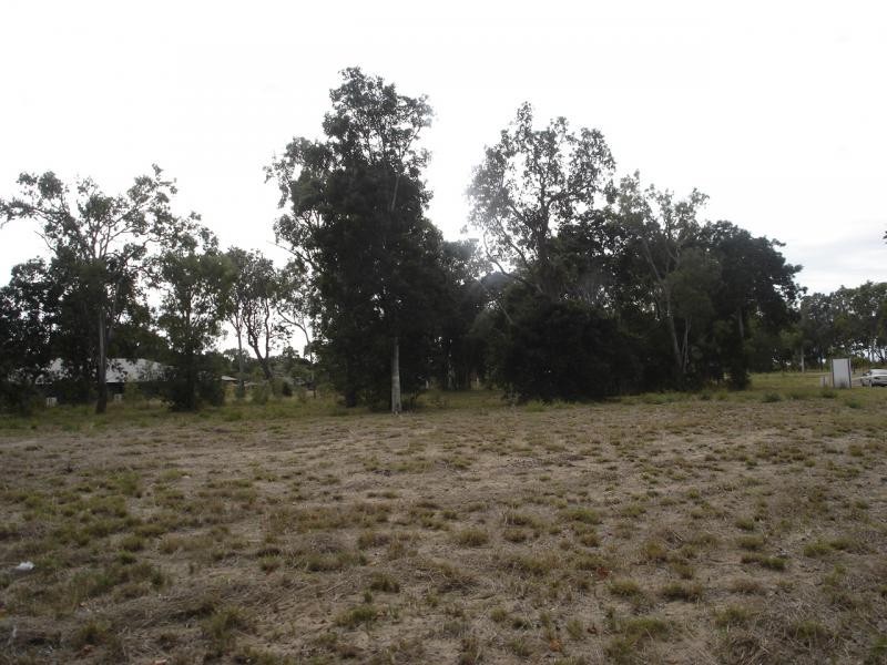 Moore Park Beach QLD 4670