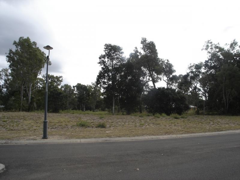 Moore Park Beach QLD 4670