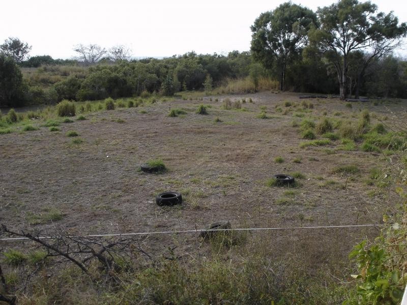 Moore Park Beach QLD 4670