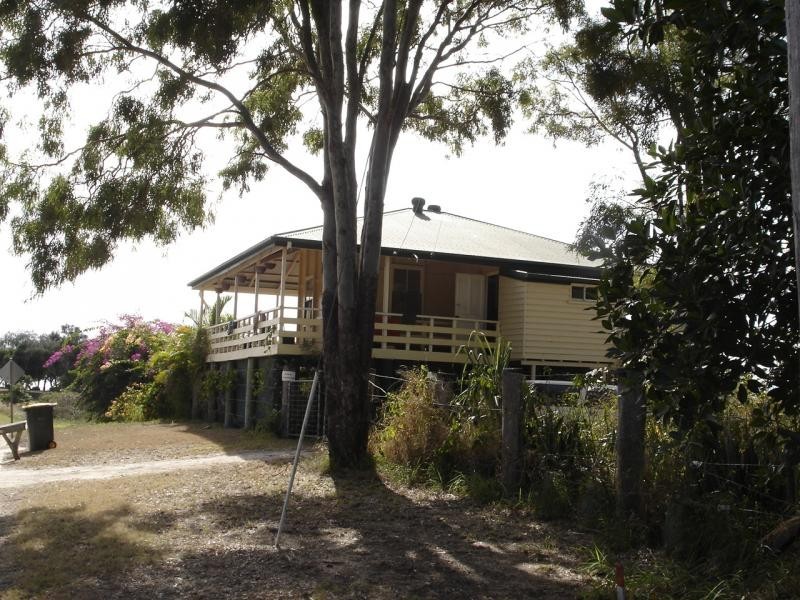 Moore Park Beach QLD 4670