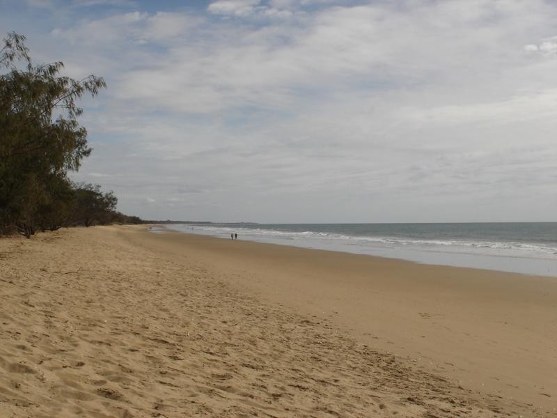 Moore Park Beach QLD 4670