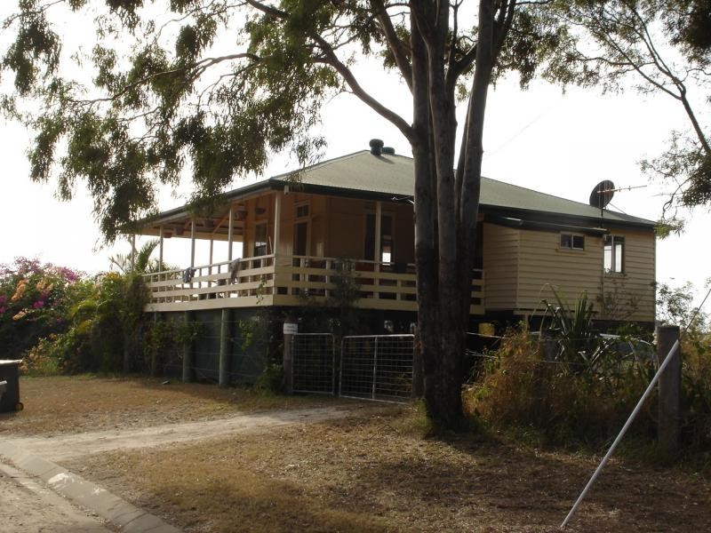 Moore Park Beach QLD 4670