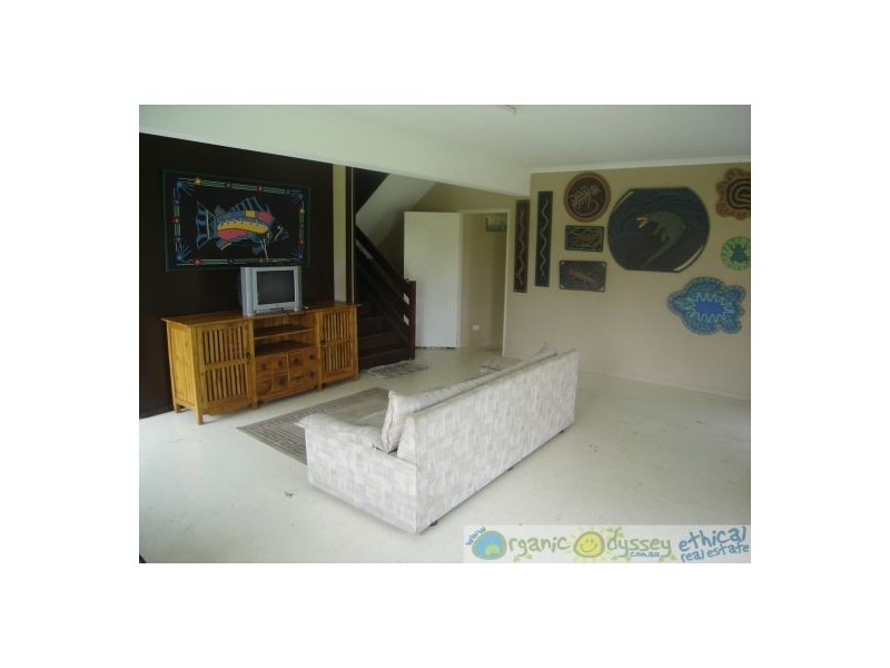2208 Round Hill Road, Round Hill QLD 4677