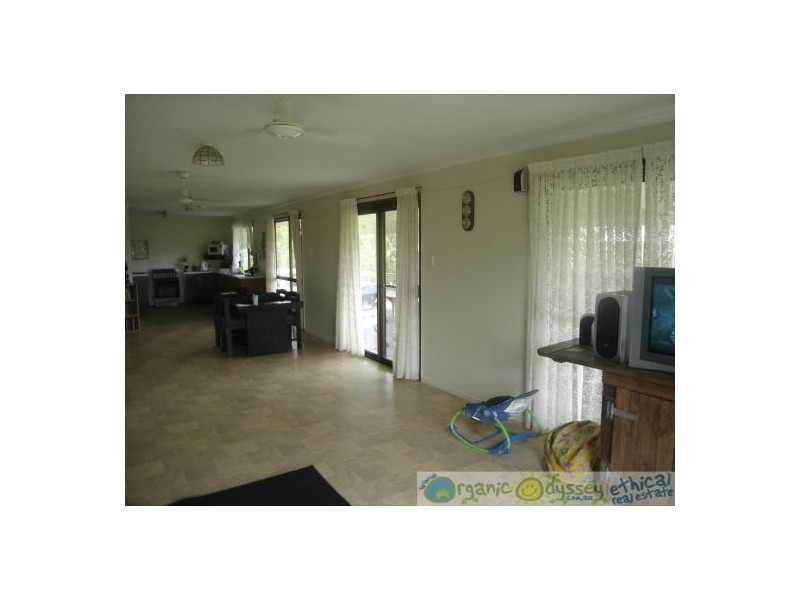 2208 Round Hill Road, Round Hill QLD 4677