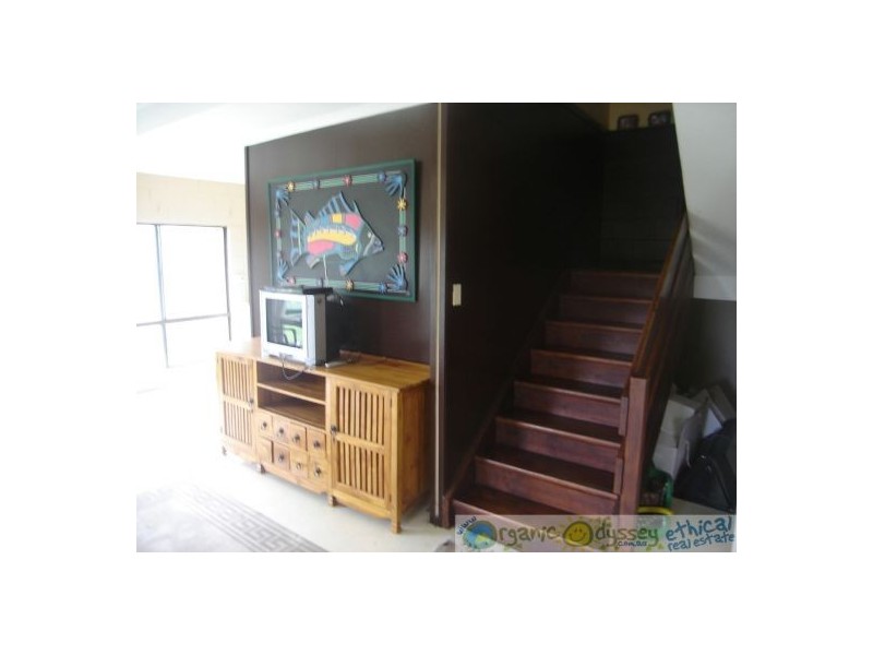 2208 Round Hill Road, Round Hill QLD 4677