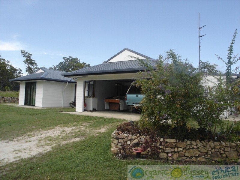 454 Maude Hill Road, Deepwater QLD 4674