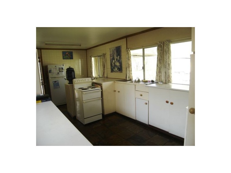 233 Pacific Dr, Deepwater QLD 4674