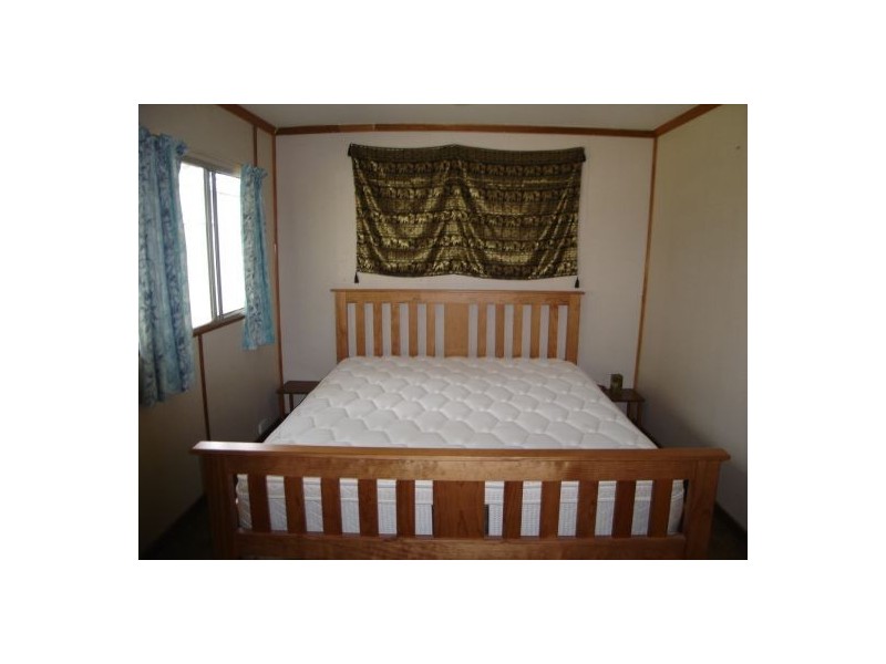 233 Pacific Dr, Deepwater QLD 4674