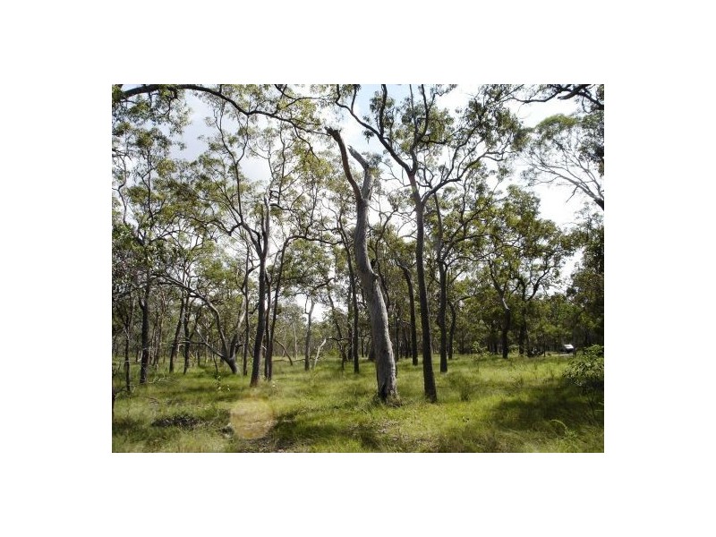 233 Pacific Dr, Deepwater QLD 4674