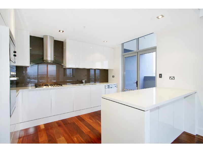 Cnr Smith and Young Streets, Wollongong NSW 2500