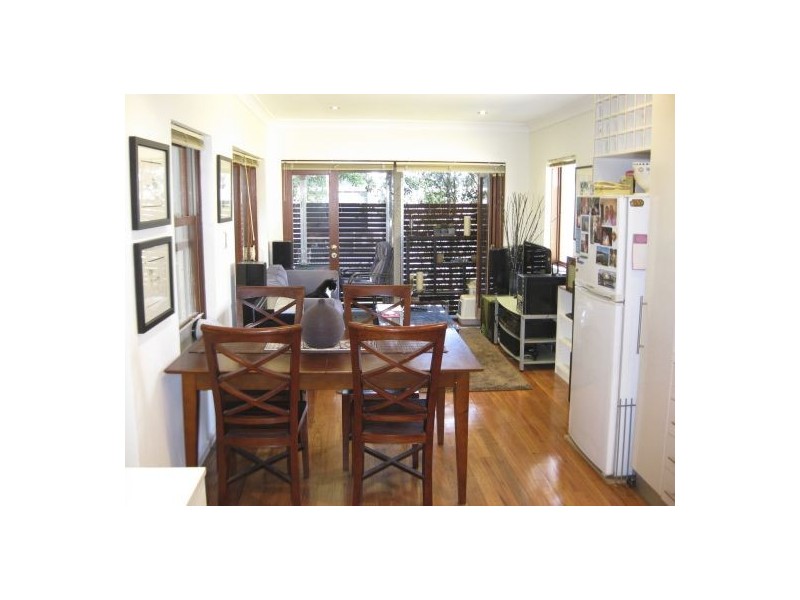 2/62 Erskineville Road, Erskineville NSW 2043