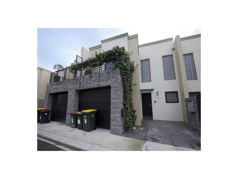12 Farrow Lane, Tempe NSW 2044