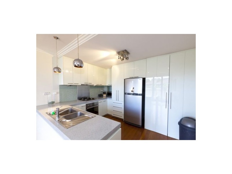 12 Farrow Lane, St Peters NSW 2044