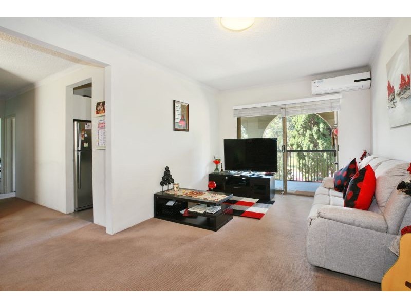 2/33 Burrows Street, Arncliffe NSW 2205