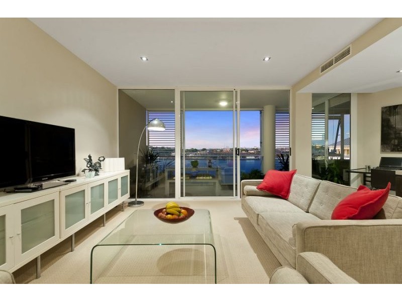 702/32 Refinery Drive, Pyrmont NSW 2009