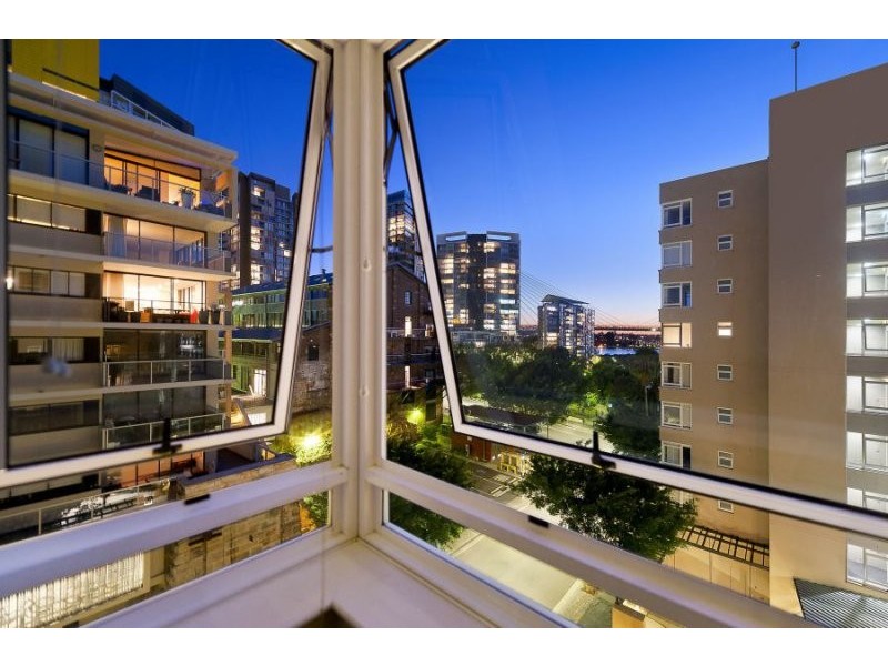 702/32 Refinery Drive, Pyrmont NSW 2009