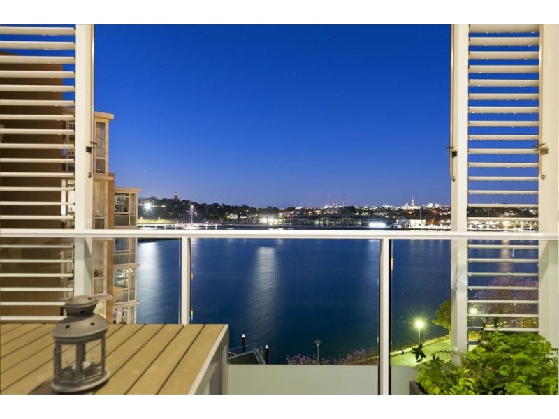 702/32 Refinery Drive, Pyrmont NSW 2009