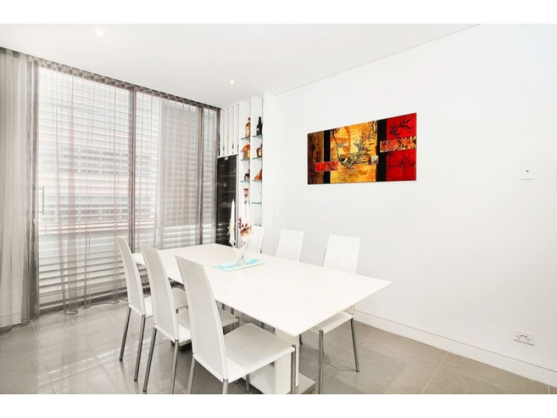 10 Wharf Crescent, Pyrmont NSW 2009