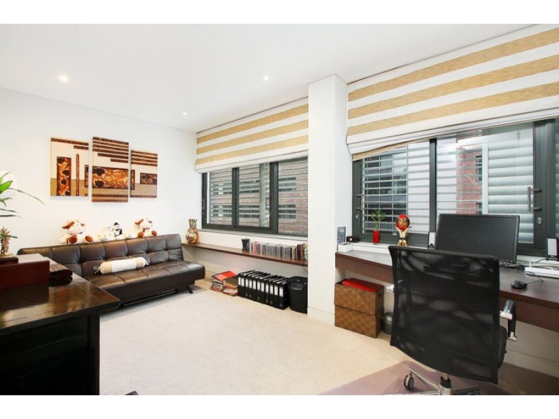 10 Wharf Crescent, Pyrmont NSW 2009