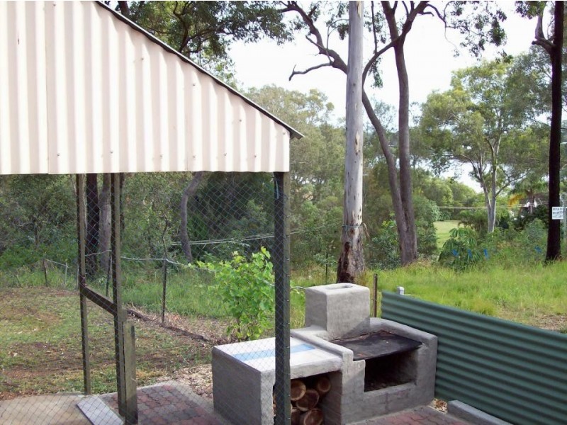12 Blue Water Cresc., Macleay Island QLD 4184