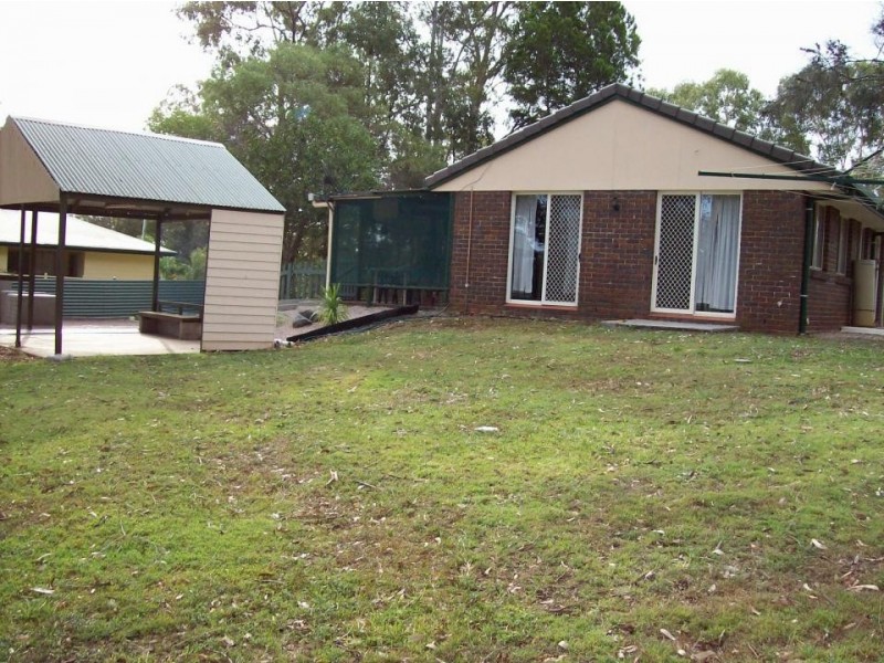 12 Blue Water Cresc., Macleay Island QLD 4184