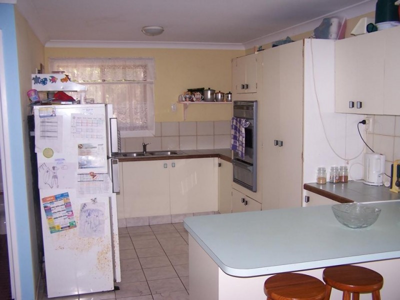 10 Jane Street, Macleay Island QLD 4184