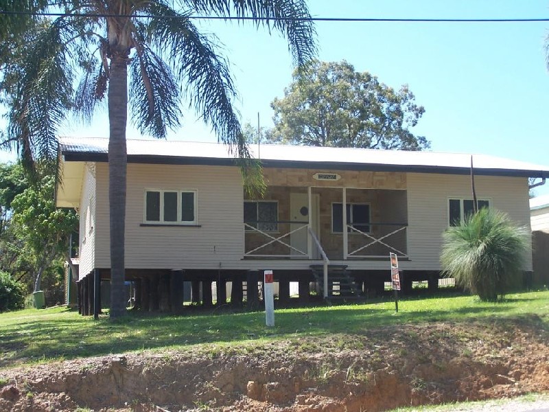 64 High Central Road, Macleay Island QLD 4184