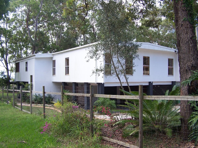 3 Attunga Street, Macleay Island QLD 4184