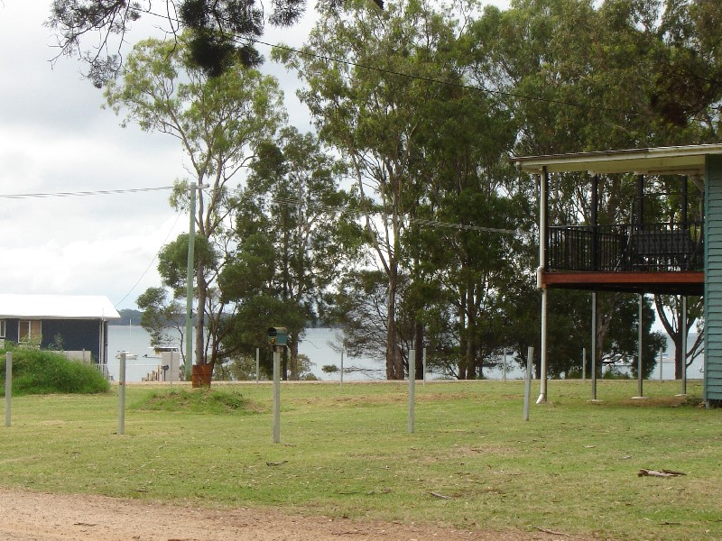 8 Kim Crescent, Macleay Island QLD 4184