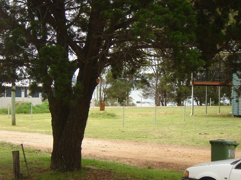8 Kim Crescent, Macleay Island QLD 4184