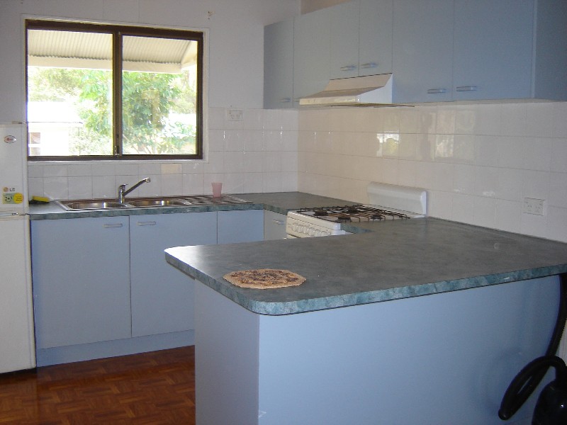 8 Kim Crescent, Macleay Island QLD 4184