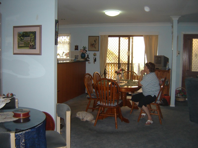 10 Curlew Street, Macleay Island QLD 4184